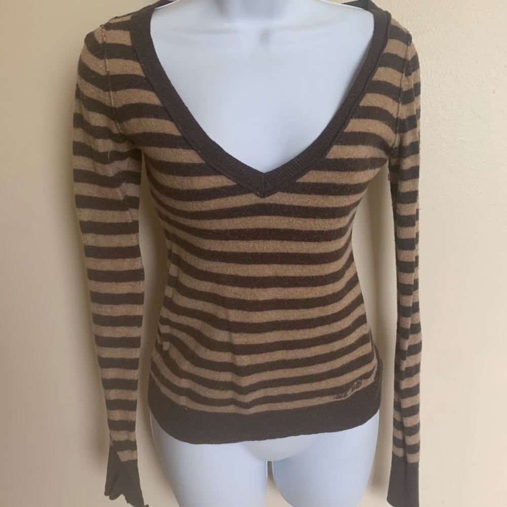 Sweaters. - Picture 7 of 8
